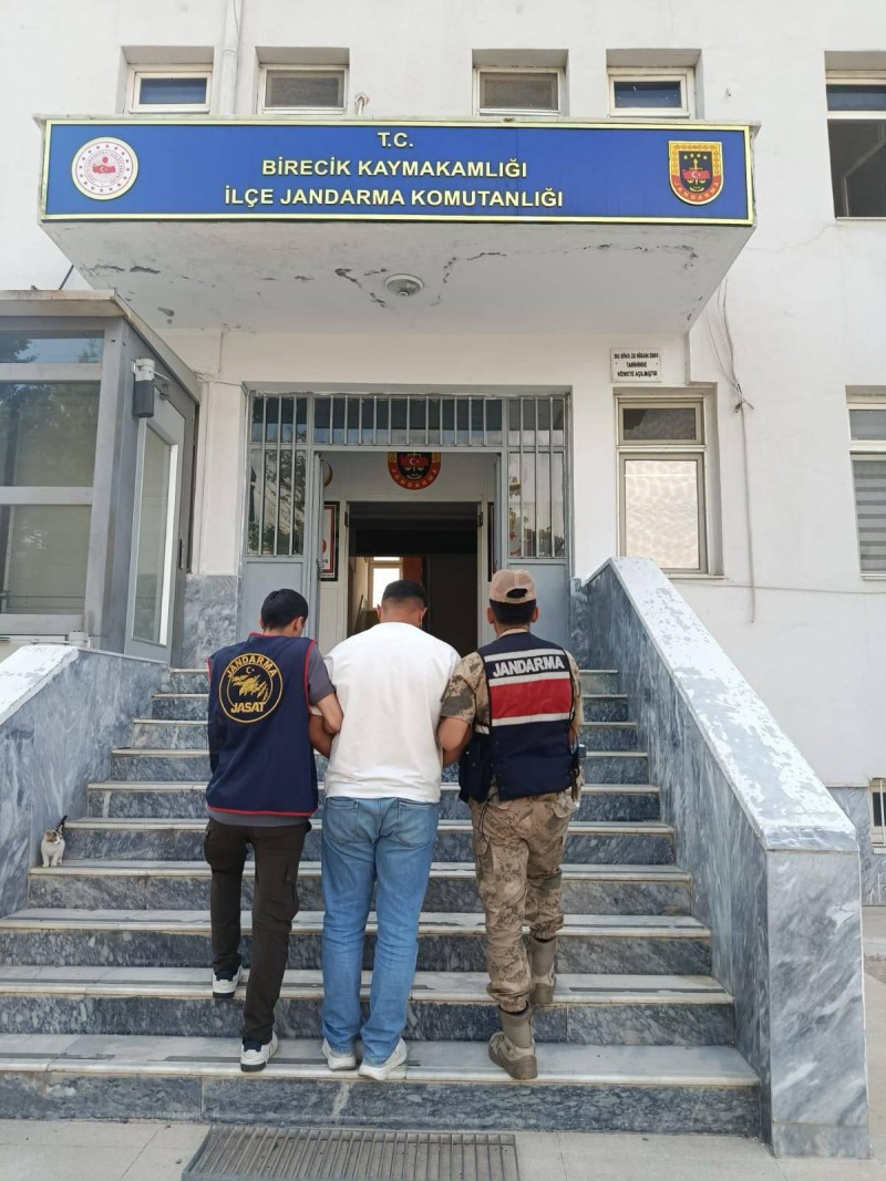 Şanlıurfa Jandarmasından Suç ve Suçlulara Geçit Yok: Aranan Hükümlü Yakalandı
