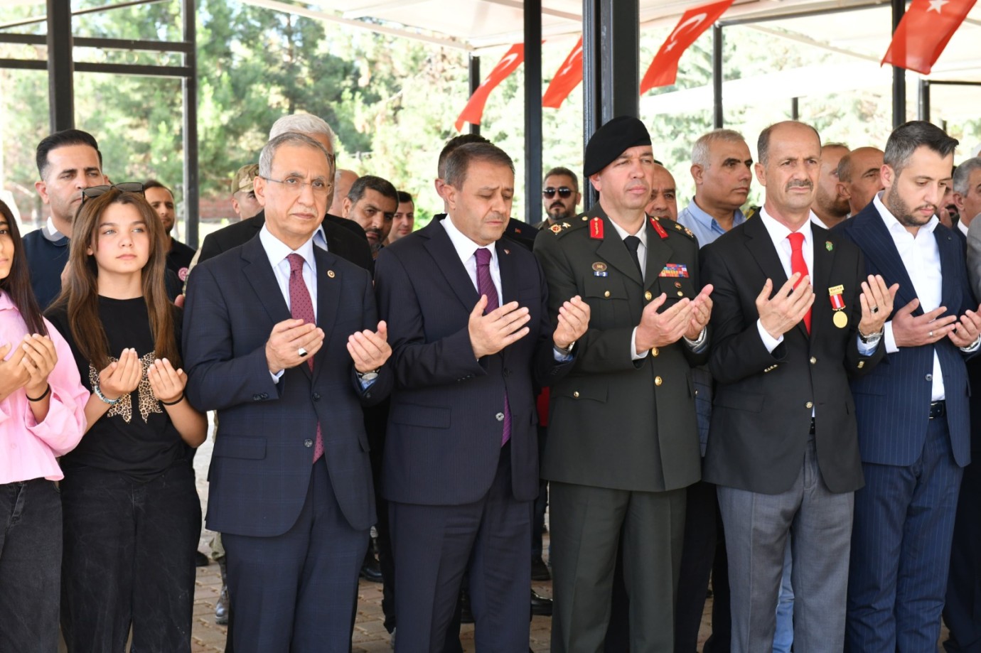ALİ ŞILDAK’TAN AREFE GÜNÜ ANLAMLI ZİYARET