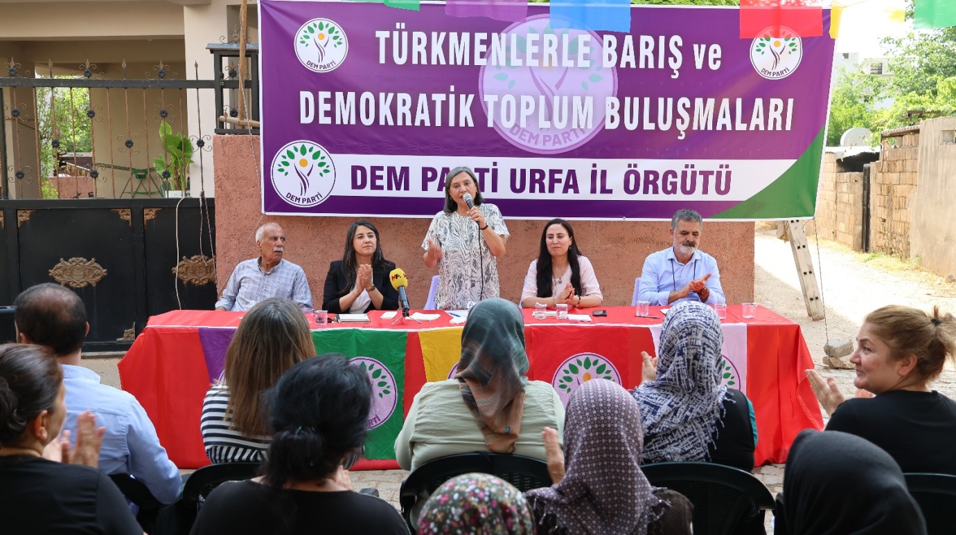 DEM Parti'den Xelfetî'de Türkmenler ile Barış ve Demokratik Toplum buluşması 