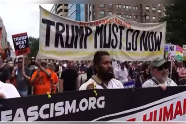ABD genelinde milyonlarca kişi Donald Trump'a karşı 'No Kings' protestolarına katıldı