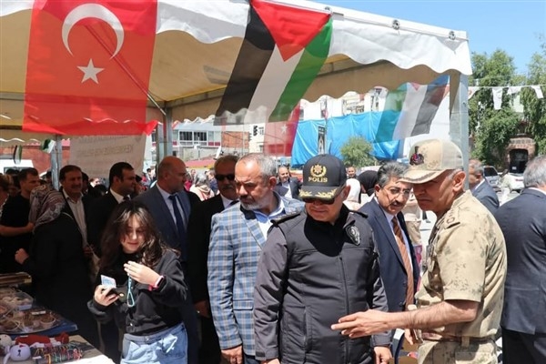 Ardahan İl Emniyet Müdürü Şener'den Gazzeli çocuklara destek