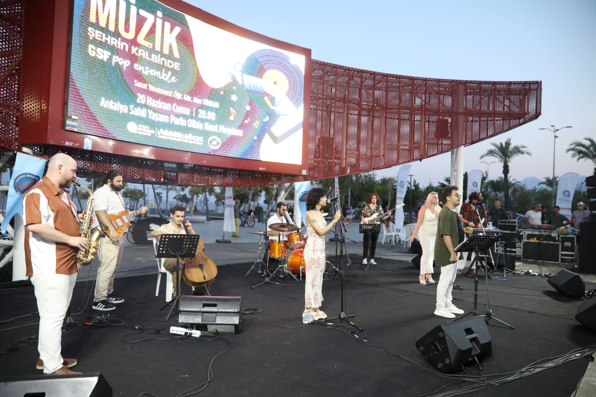 Antalya Büyükşehir Belediyesi’nden “Müzik Şehrin Kalbinde” konseri