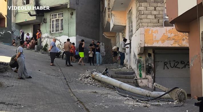Şanlıurfa Eyyübiye’de Feci Kaza: Kamyon Elektrik Direğine Çarptı