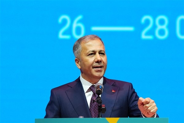 Yerlikaya: 50 binin üzerinde vatandaşımız güvenli bölgelere alındı
