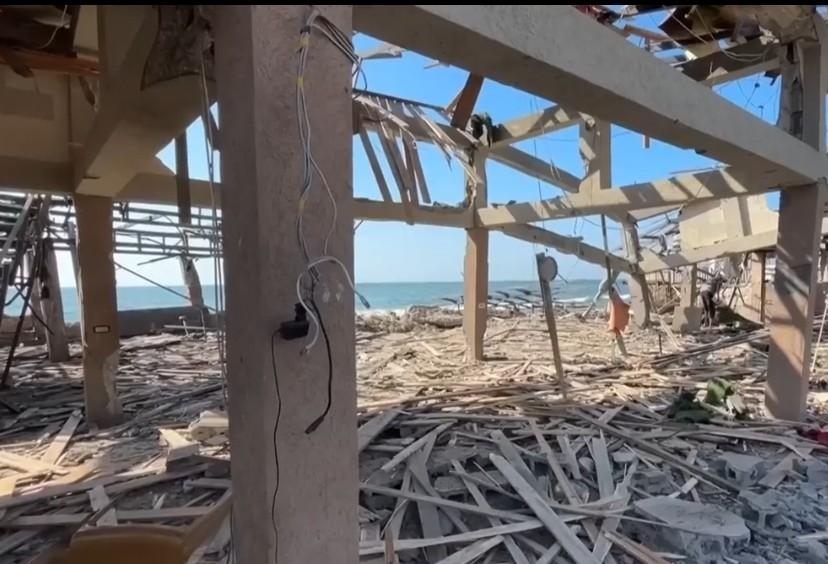 İsrail'in Gazze limanı yakınlarındaki bir kafeye düzenlediği saldırıda onlarca kişi öldü