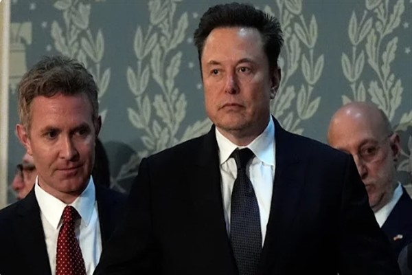 Elon Musk seçimden bu yana en sert siyasi tehdidini savurdu