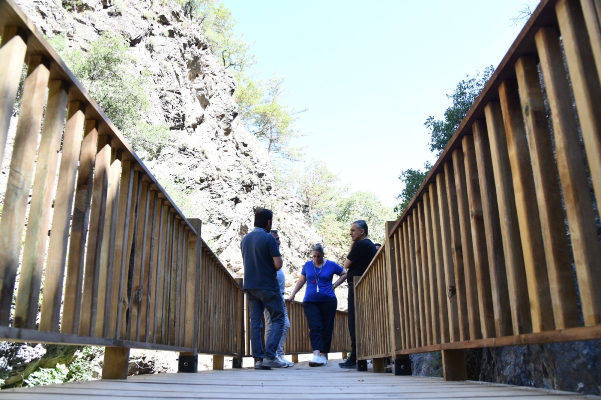 Karaçay Şelalesi Kanyon Yürüyüş Yolu Projesi hızla ilerliyor