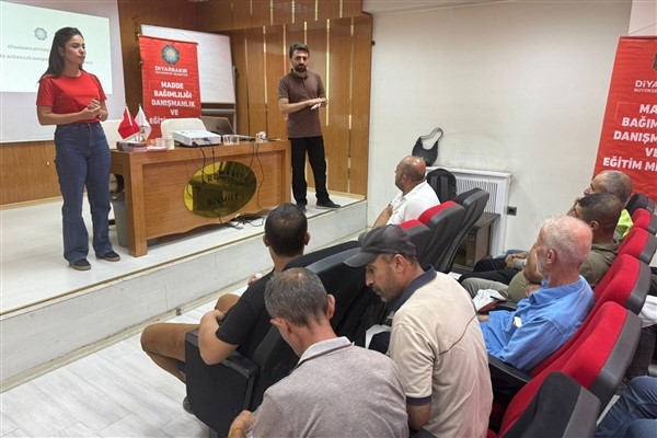 Bismil Belediyesi'nden madde bağımlılığına karşı eğitim