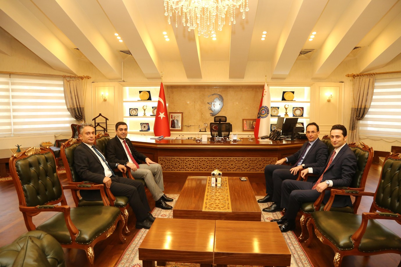 Şanlıurfa’da Veda Ziyareti: Başsavcılardan Emniyet Müdürü Aksoy’a Nezaket Ziyareti