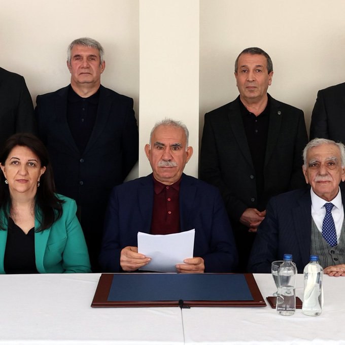 DEM Parti'den Gündem Yaratacak Açıklama: “Öcalan’dan Yeni Mesaj Bekliyoruz”
