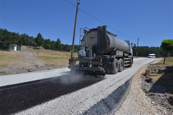 Bursa Büyükşehir'den kırsal bölgelerde yol çalışması