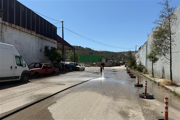 Karabük Belediyesi'nden temizlik mesaisi