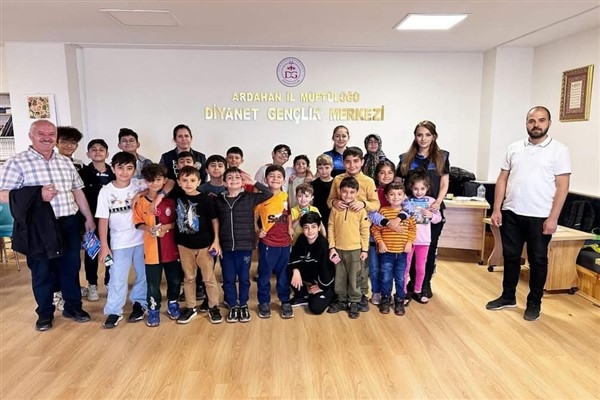 Ardahan'da Kur’an kursu öğrencilerine bilgilendirme eğitimi verildi