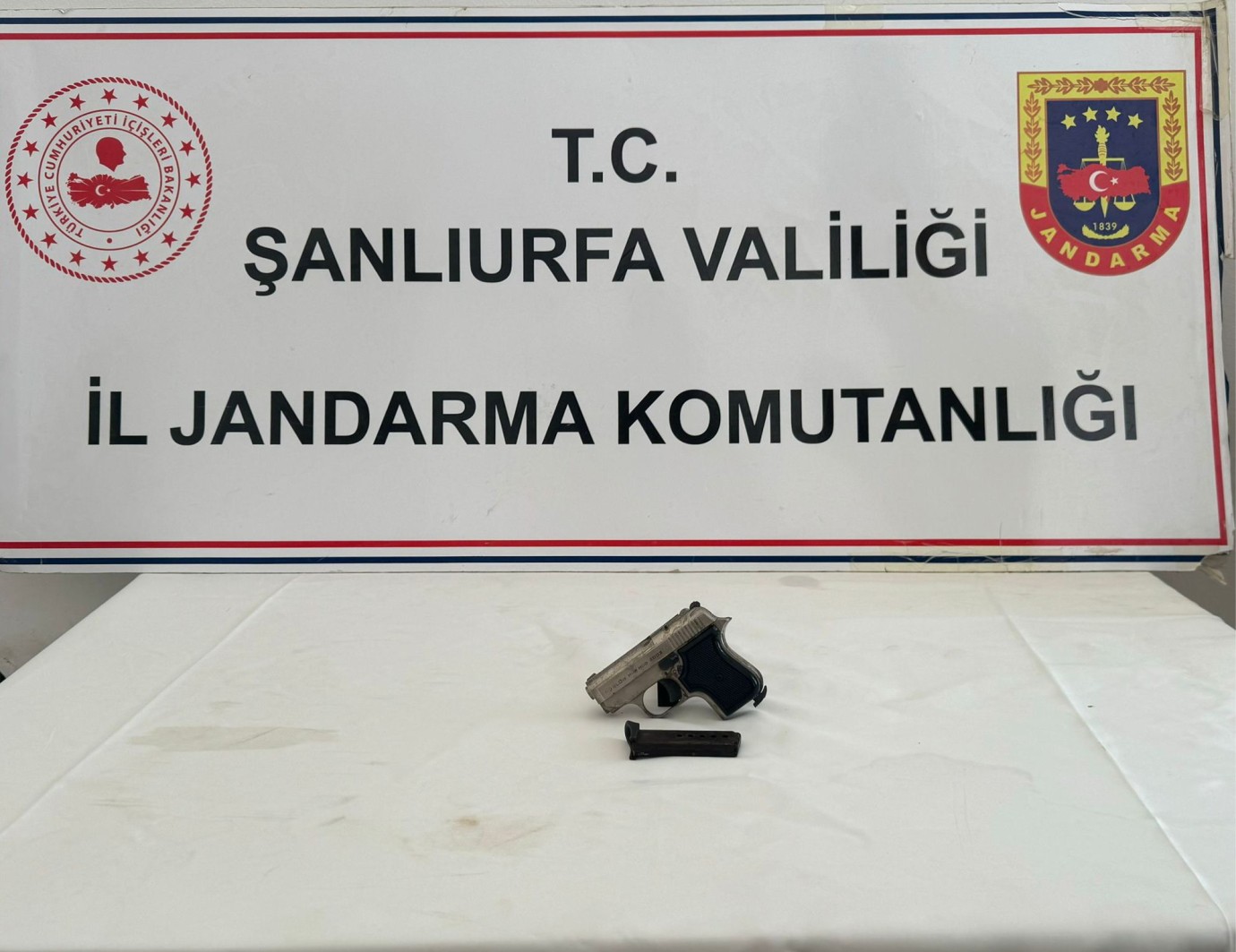 Şanlıurfa'da Ruhsatsız Silah Operasyonu: 10 Gözaltı