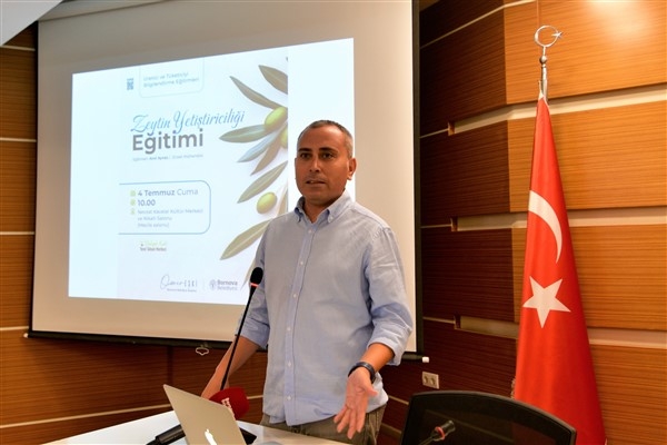 Bornova’da zeytin üreticilerine yönelik eğitim