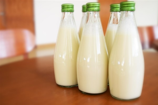 TÜİK - Ticari süt işletmeleri tarafından 999 bin 348 ton inek sütü toplandı