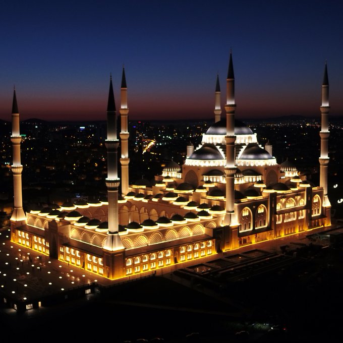 Sessizliğin İçinden Yükselen Ses: Sela