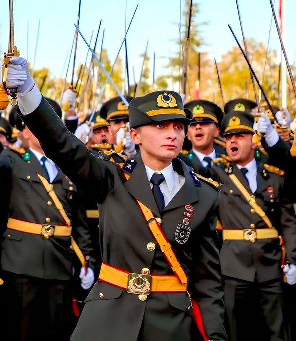 Mahkeme Kararını Verdi: Teğmen Ebru Eroğlu’nun TSK’ya Dönüş Talebi Reddedildi