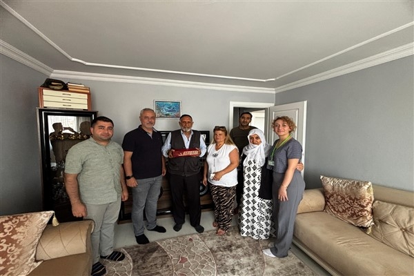 İzmit Belediyesinden gazilere saygı ziyaretleri sürüyor