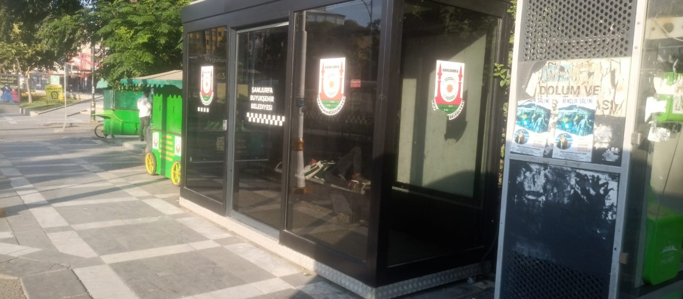 Klimalı Duraklar Kimsesizlerin Gece Pansiyonu Oldu