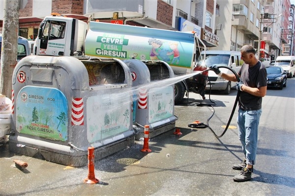 Giresun Belediyesi'nden temizlik çalışması