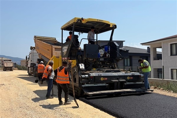 Gemlik Belediyesi'nden Kuzey İmar Planları Bölgesi’nde asfalt çalışması