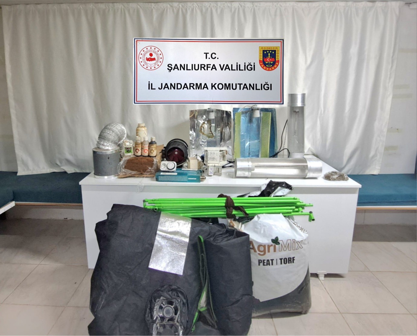 Şanlıurfa’da Uyuşturucuya Geçit Yok! Siverek’te Jandarmadan Zehir Tacirlerine Darbe