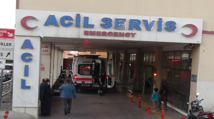 Şanlıurfa'da Tarım İşçilerini Taşıyan İki Kamyonet Çarpıştı: 11 Yaralı