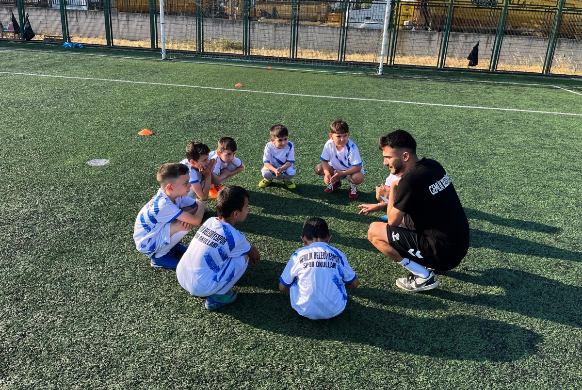 Gemlik Belediyesi'nin Yaz Spor Okulları sürüyor