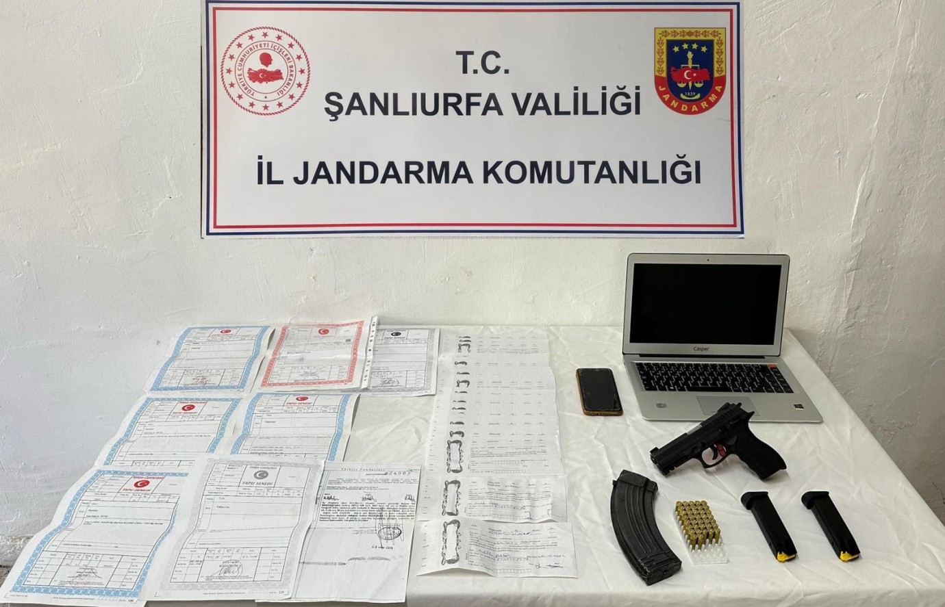 Bozova’da Tefecilik Operasyonu: Çok Sayıda Senet ve Tapu Ele Geçirildi!