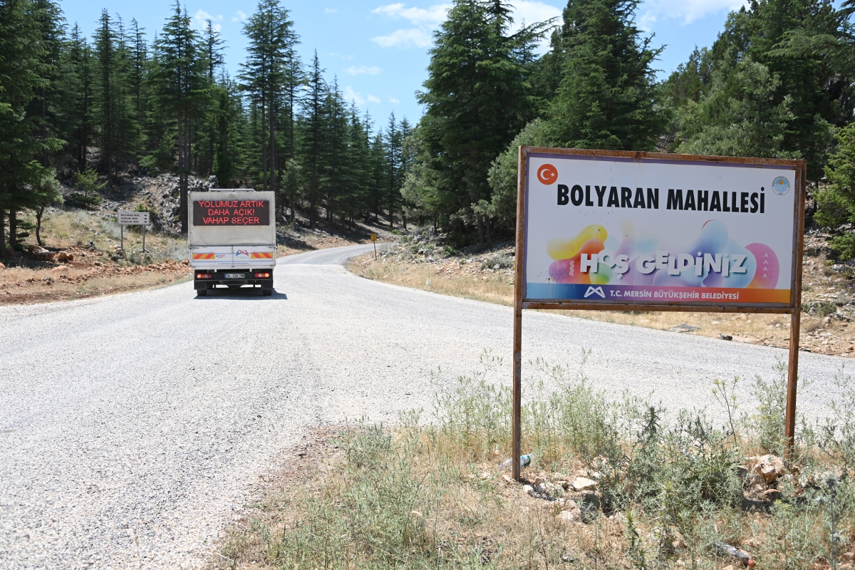 Mersin Büyükşehir Belediyesi, üstyapı yatırımlarını sürdürüyor