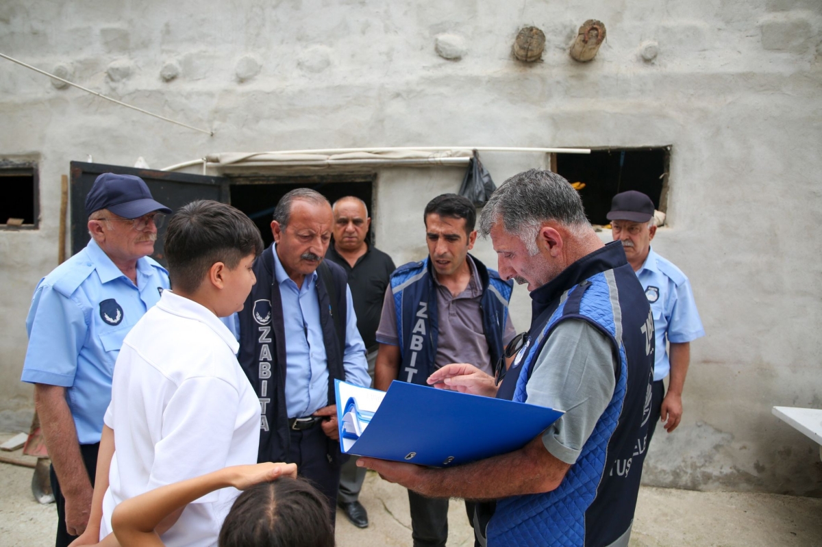 Van Büyükşehir Belediyesi'nden mahalle aralarında bulunan ahırlar için uyarı