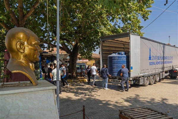 Ödemiş'in köylerine su deposu dağıtımı başladı