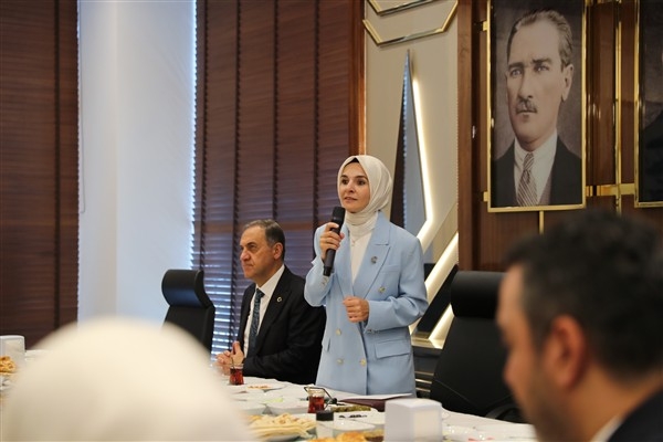 Bakan Göktaş, Bingöl'de şehit aileleri ve gazilerle buluştu