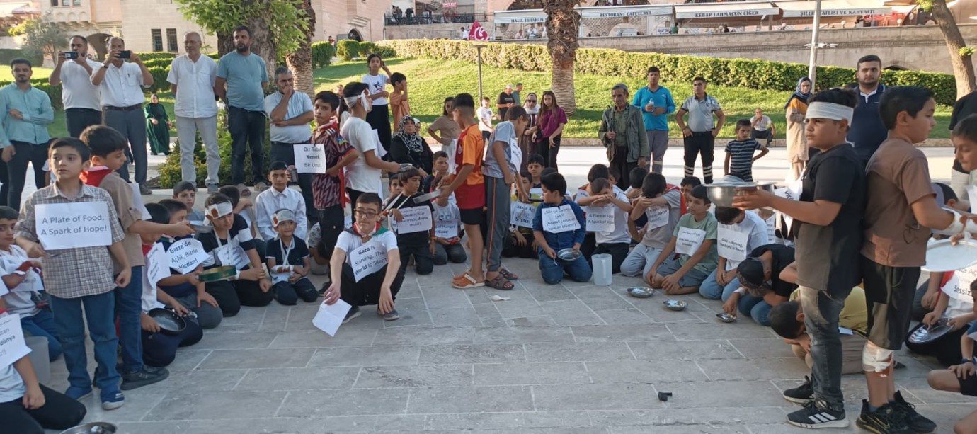 Şanlıurfa’da Gazze Çocukları İçin Lantart Etkinliği