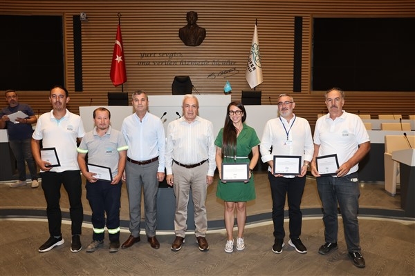 Nilüfer Belediyesi'nden yangınlarla mücadelede görev alan ekibe teşekkür