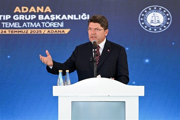Tunç: Tarihi çağrının tüm dünya liderlerine örnek olmasını diliyoruz