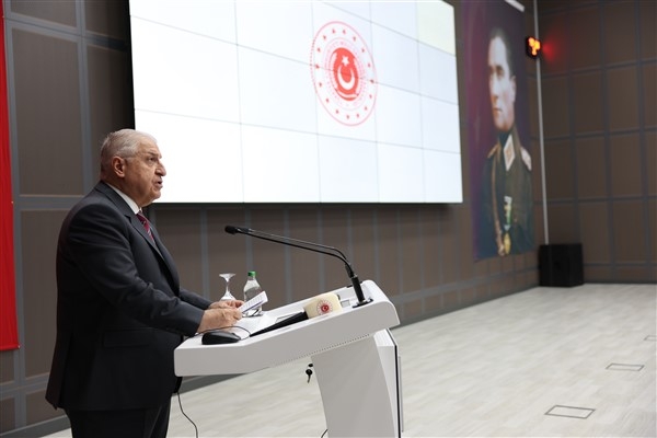 Bakan Güler, Kristal Ayaklar Ödül Töreni’ne katıldı