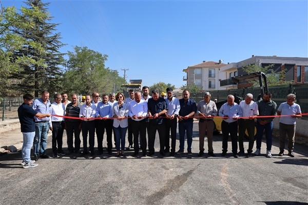 Başkan Ünlüce Alpu’da üstyapı çalışmalarını başlattı