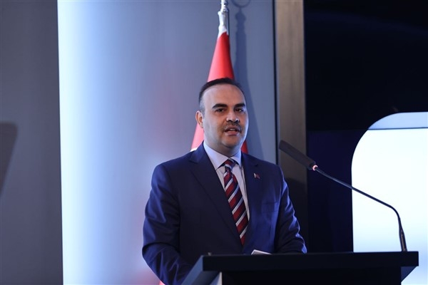 Bakan Kacır: Türkiye ekonomisi 20 çeyrektir kesintisiz büyümesini sürdürüyor