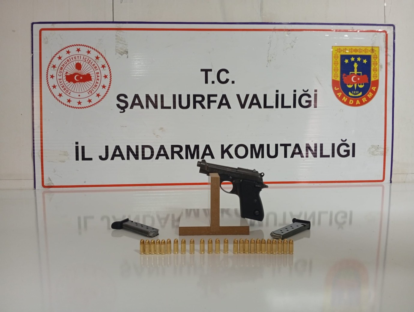 Şanlıurfa’da Ruhsatsız Silah Operasyonu: Çok Sayıda Silah ve Mühimmat Ele Geçirildi