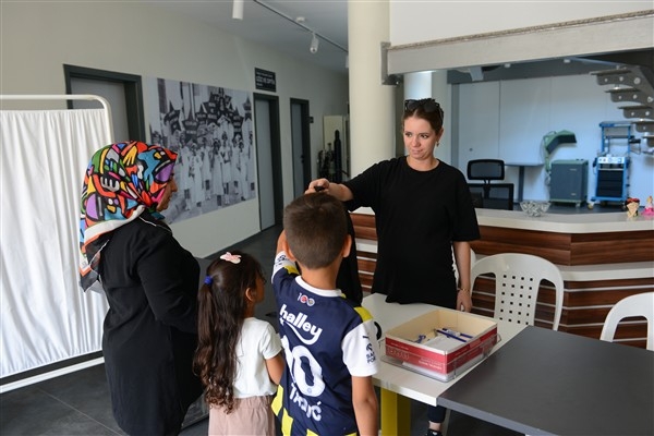 Nilüfer Belediyesi’nden ihtiyaç sahibi öğrencilere kırtasiye desteği