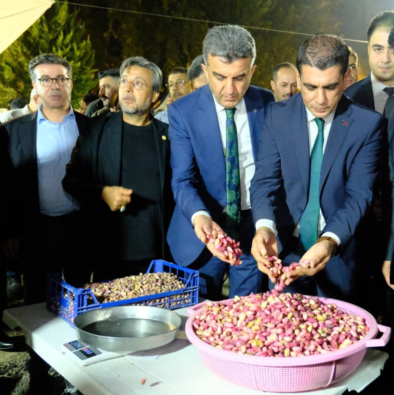 Birecik’te Balcan ve Fıstık Festivali Coşkusu Başladı 