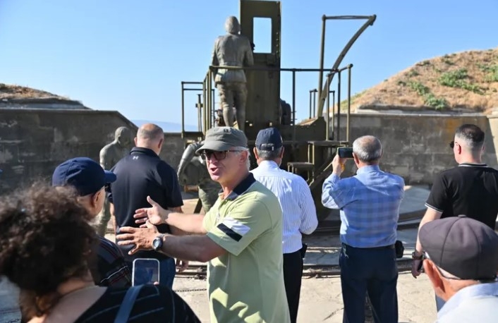 Manisalı Gazi ve Şehit Aileleri Çanakkale’de Tarihi Anları Yaşadı