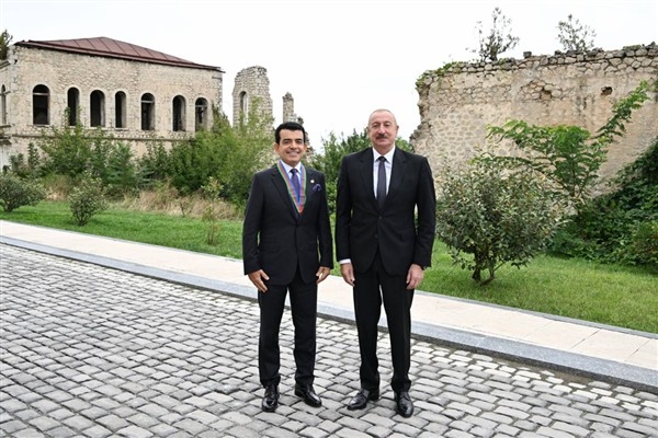 Aliyev, ICESCO Genel Direktörü Melik'i kabul etti