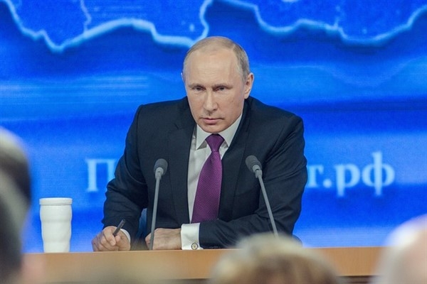 Putin’den Tacikistan Cumhurbaşkanı Rahmon’a tebrik mesajı