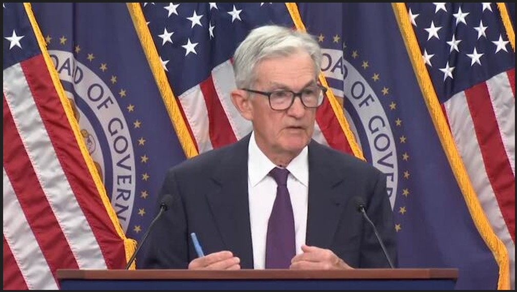 KÜRESEL EKONOMİ - Fed Başkanı Powell faiz indirimlerine kapı açtı