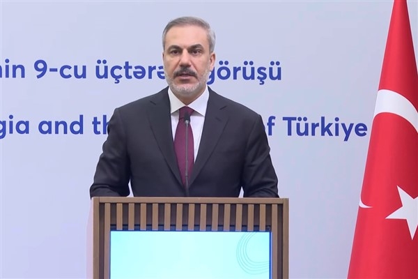 Bakan Fidan, AB Komşuluk ve Genişlemeden Sorumlu Komiseri Kos ile görüştü