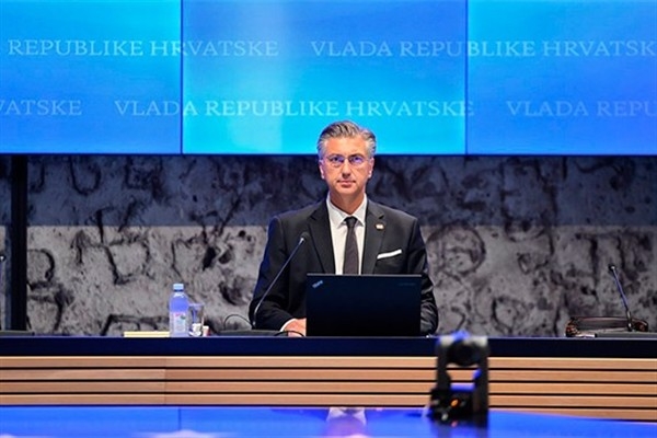 Plenkovic: Ateşkesin sürmesi için uluslararası toplumun çaba göstermesi şart