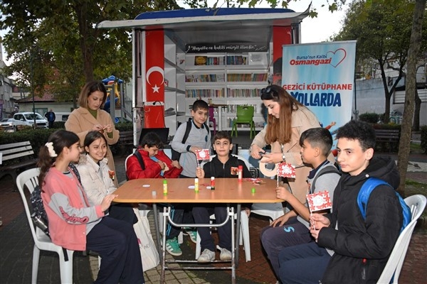 Gezici Kütüphane, mahalleri ziyaret etti